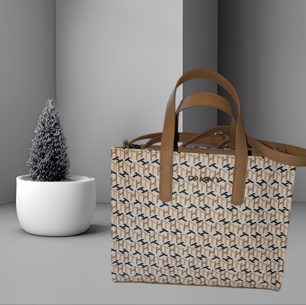 Tommy Hilfiger Geometric Tote Bag Logo Shoulder & Hand Carry Zip Pockets Inner